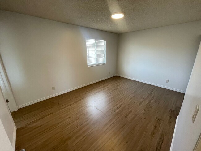 Building Photo - Beautiful Remodeled Home with nice yard.