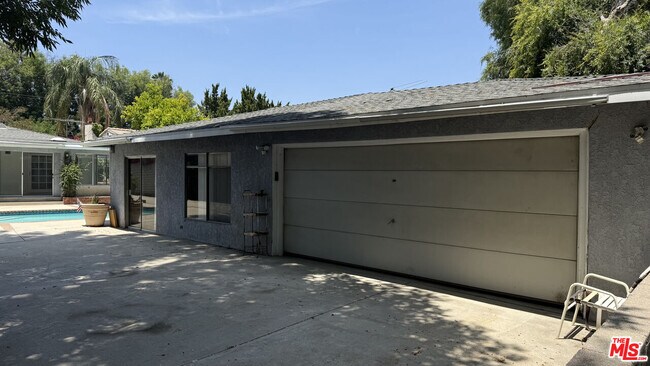 Building Photo - 5902 Calvin Ave