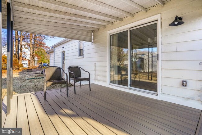 Building Photo - 1420 Gilbert Rd