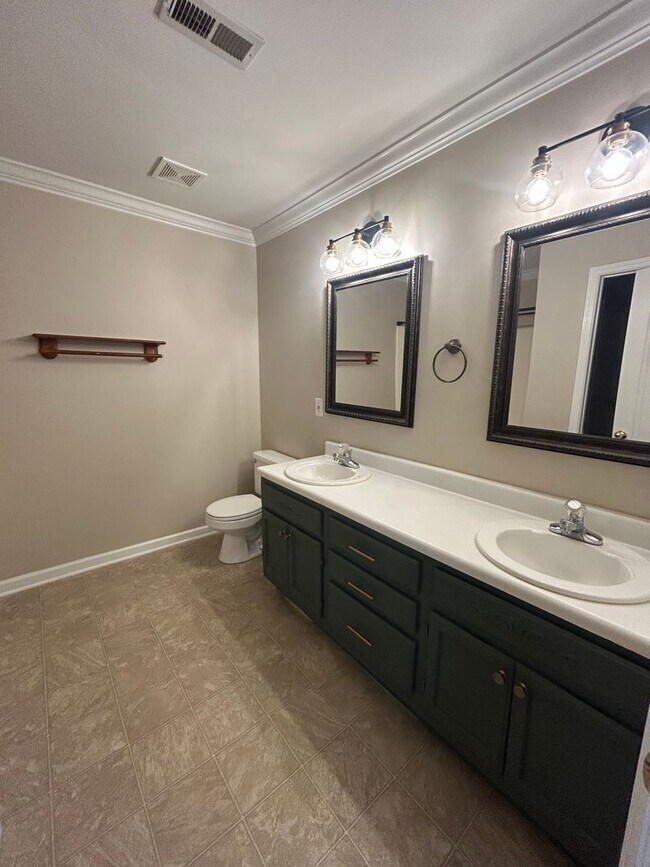 Building Photo - 5988 Vinemont Dr NW