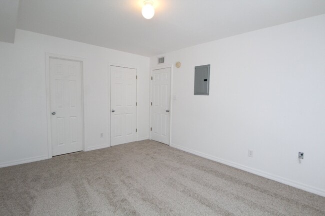 Building Photo - Bayfront 2BR/2BA Condo at Bayview Terrace – Stunning Views & Top Amenities