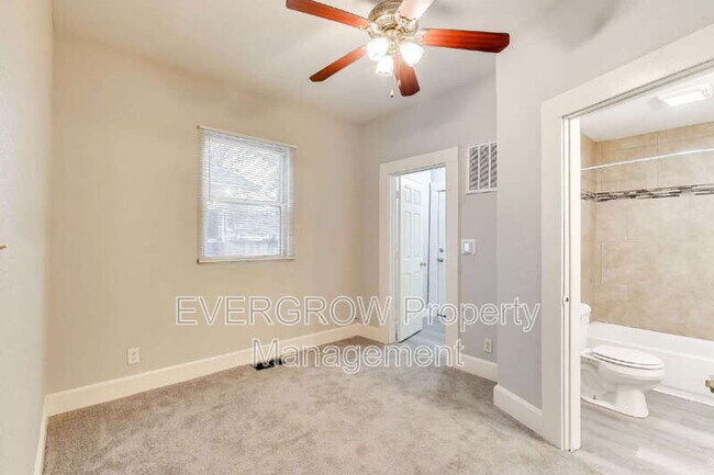 Building Photo - 415 N Oxford St