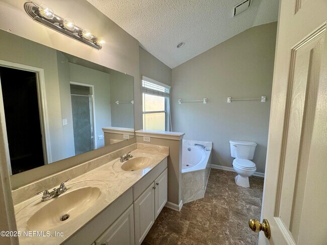 Building Photo - 1635 Heather Fields Ct