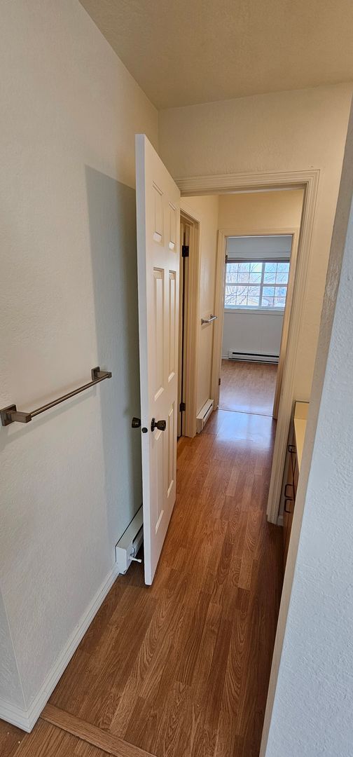 Building Photo - Newly Renovated 3Bed 1.5 Bath House Available in Heart of Bozeman