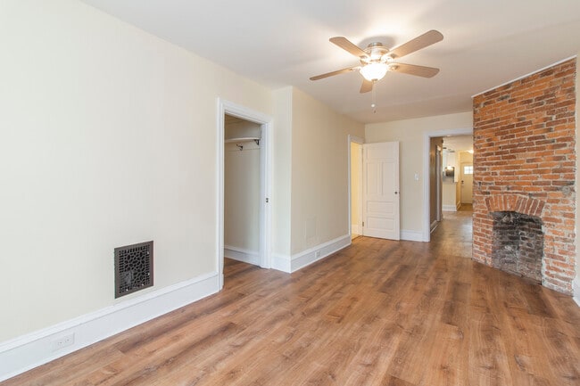 Building Photo - 328 W Front St