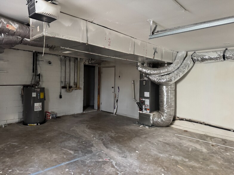 Building Photo - 2375 Una Antioch Pike