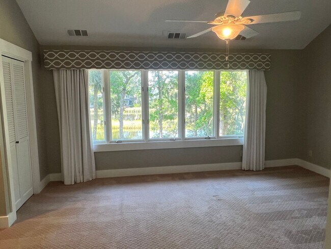 Building Photo - Gorgeous Marsh Views in Moss Creek!