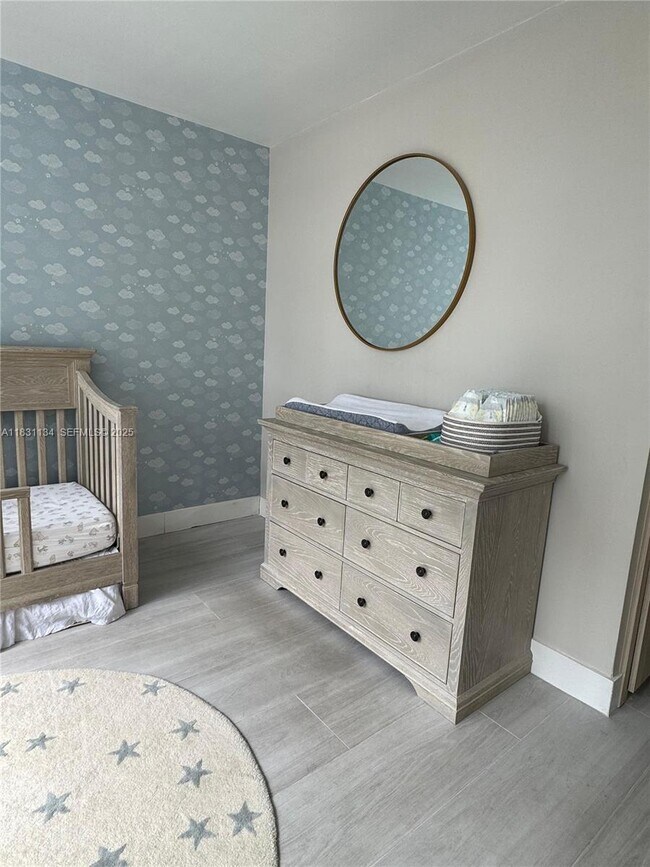 Building Photo - 5700 Collins Ave