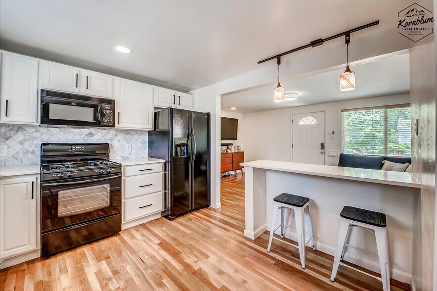 Building Photo - 2246 N Franklin St