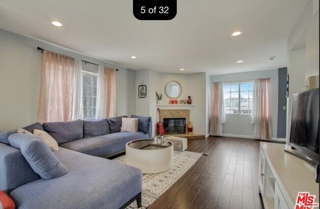 Building Photo - 4843 W 118th Pl