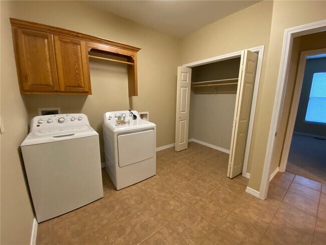 Building Photo - 23 Morvan Dr