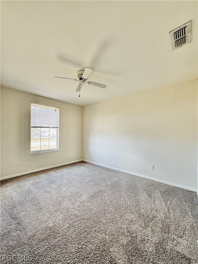 Building Photo - 19045 Holly Rd