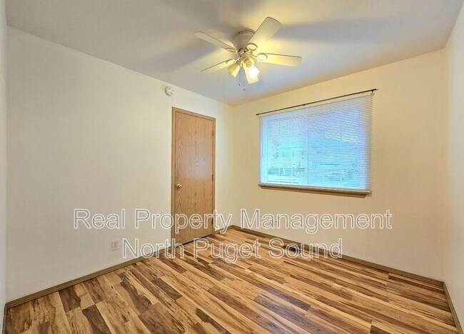 Building Photo - 5224 102nd Pl NE