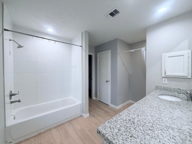 Building Photo - 7110 Yardley Dr