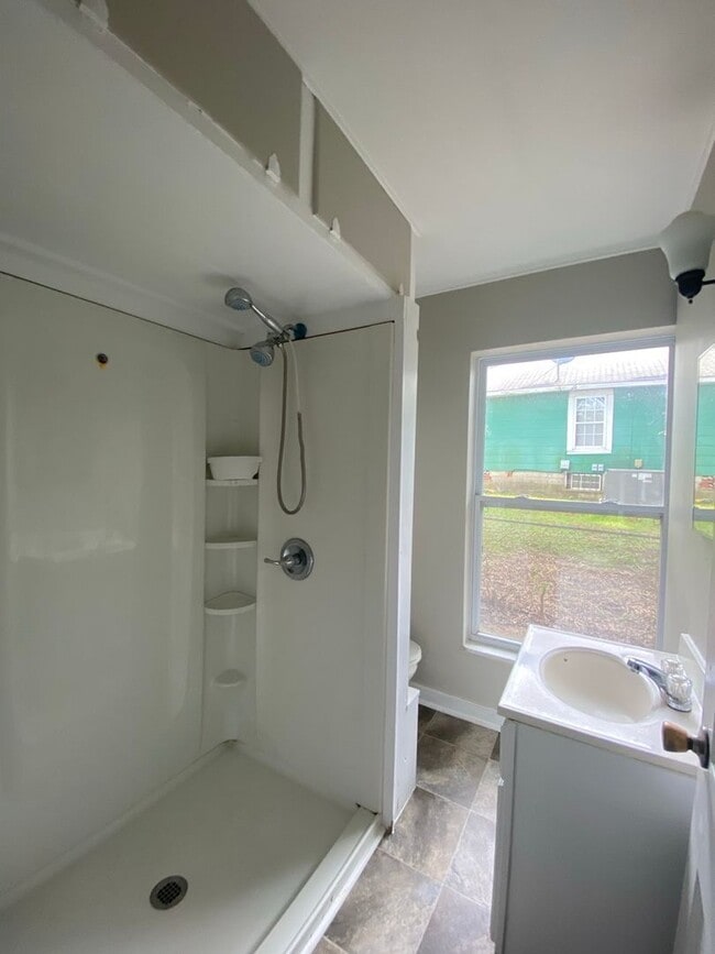 Building Photo - 1006 Patterson St