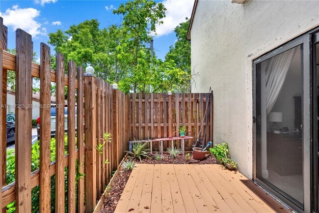 Building Photo - 11490 SW 109th Rd