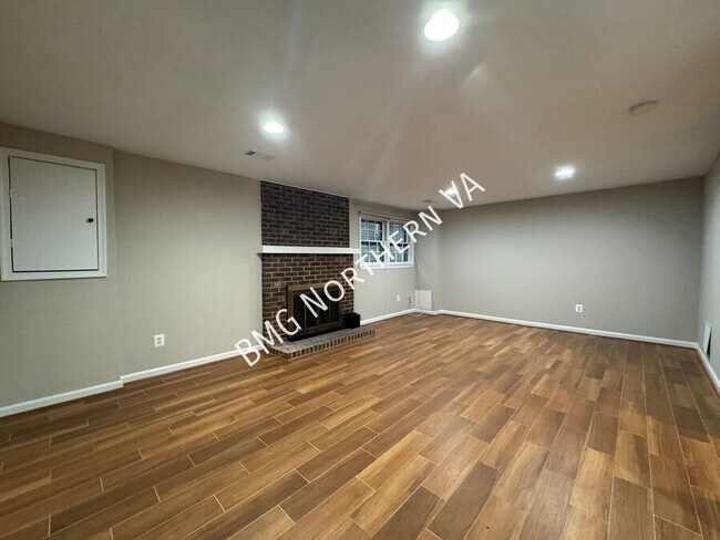 Building Photo - 9606 Scotch Haven Dr