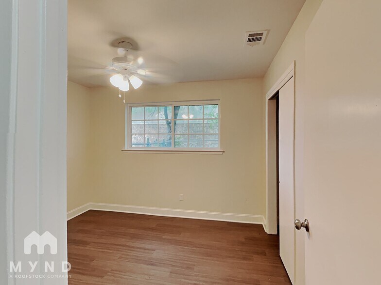 Building Photo - 11364 Quail Run St