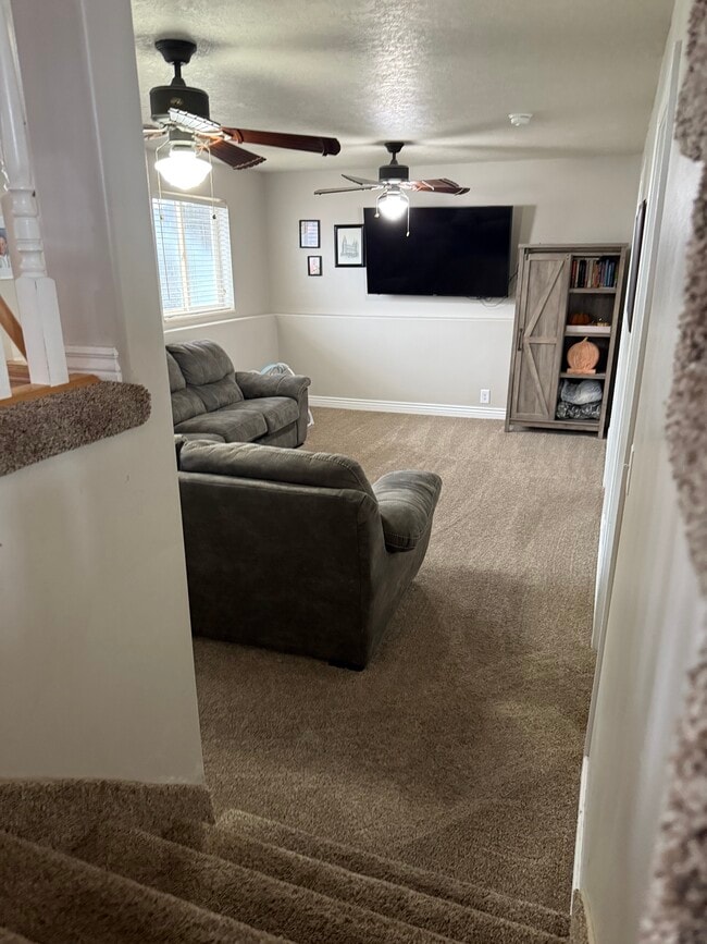 Building Photo - 462 W 660 S