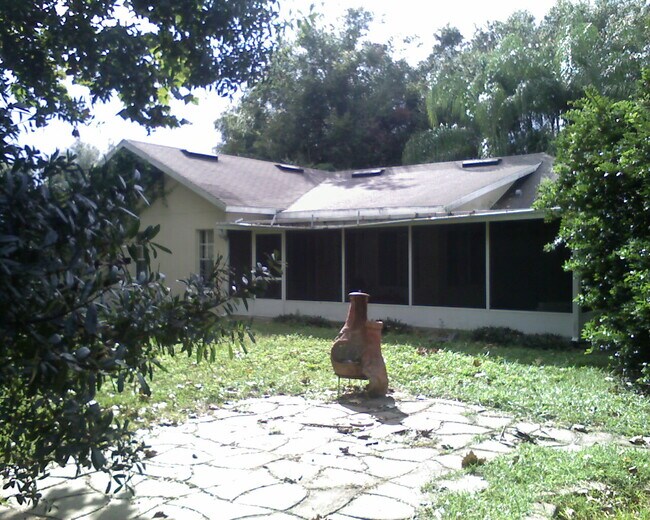 Building Photo - 2709 Child St