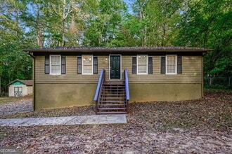 Building Photo - 235 Ashland Dr