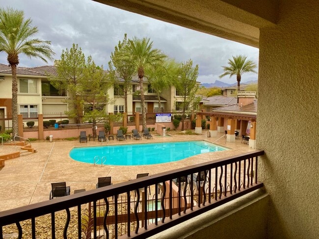 Building Photo - Executive Summerlin Suite