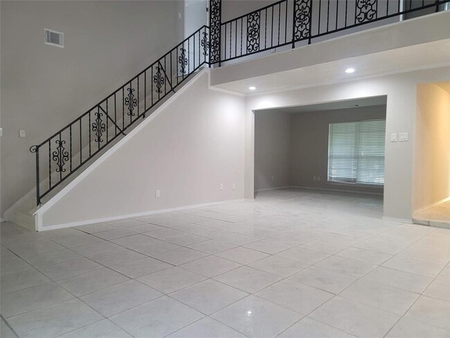 Building Photo - 10601 Sagewind Dr
