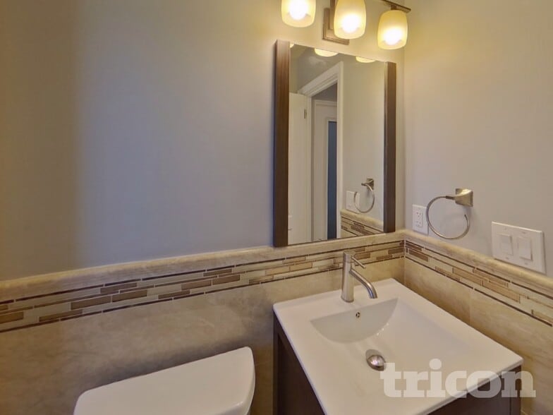 Building Photo - 10326 Hetrick Cir E