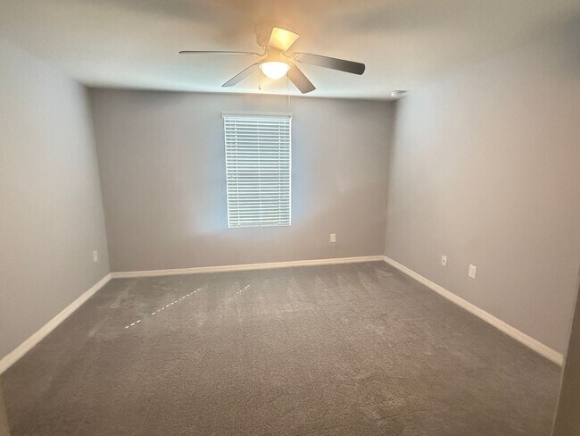 Building Photo - Townhome Available - Saint Cloud, FL -  3 Bed /2.5 Bath