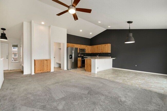 Building Photo - Fantastic Loveland Location with 5 Bedrooms, 3 Bathrooms, 2-Car Garage, and Finished Basement!