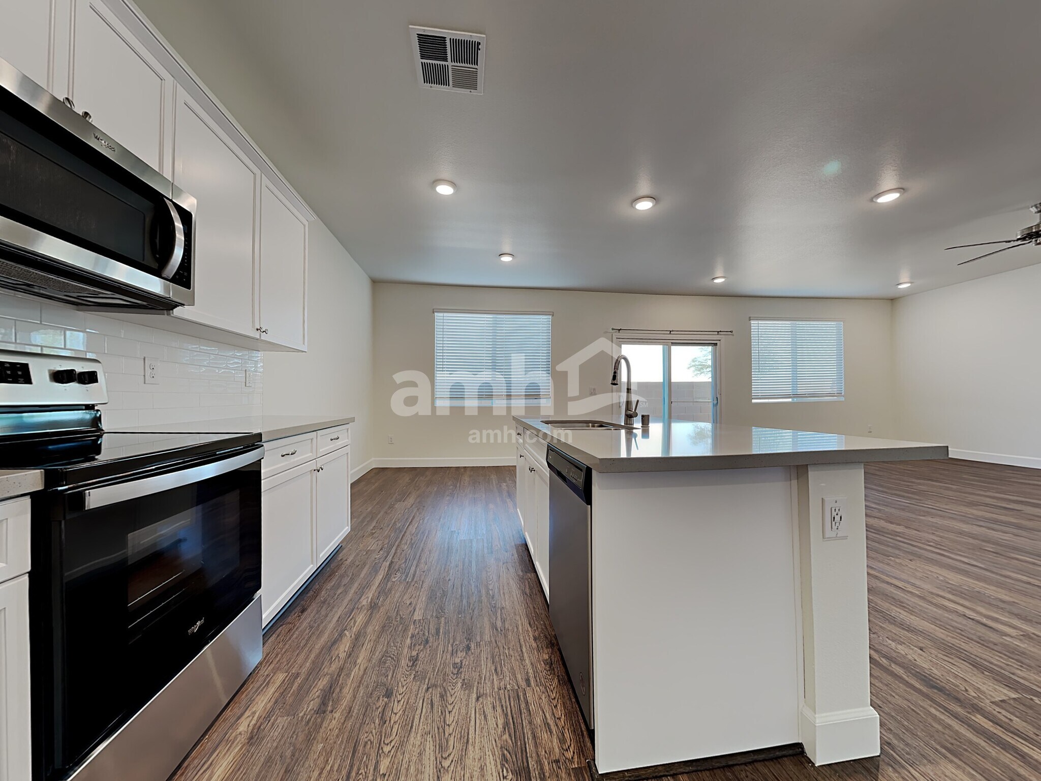 Building Photo - 6038 Theodore St