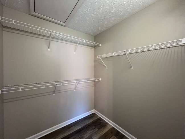 Building Photo - Super Cute 3/2 in Sevierville Close to everything!