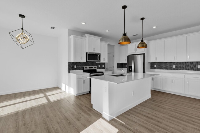 Building Photo - 14075 SW Thorens Dr