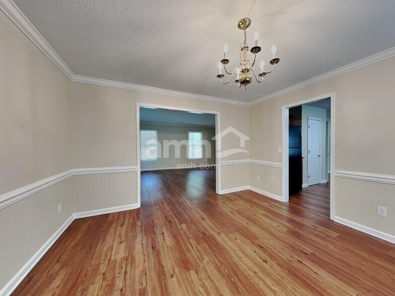 Building Photo - 6400 Ivystone Dr