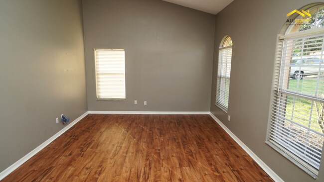 Building Photo - 13059 Sandy Pine Ln