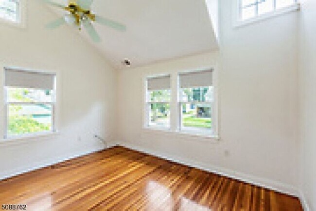 Building Photo - 210 North Ave