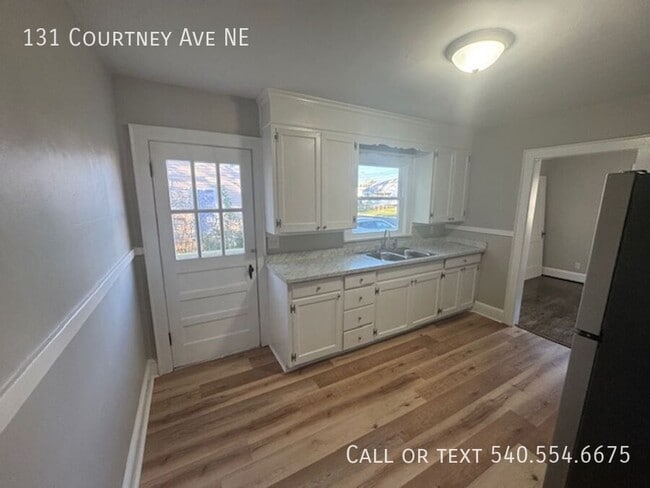 Building Photo - 131 Courtney Ave NE