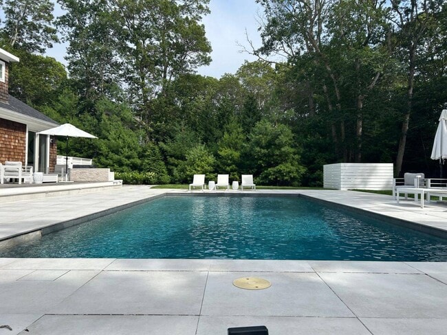 Building Photo - 72 Talmage Farm Ln