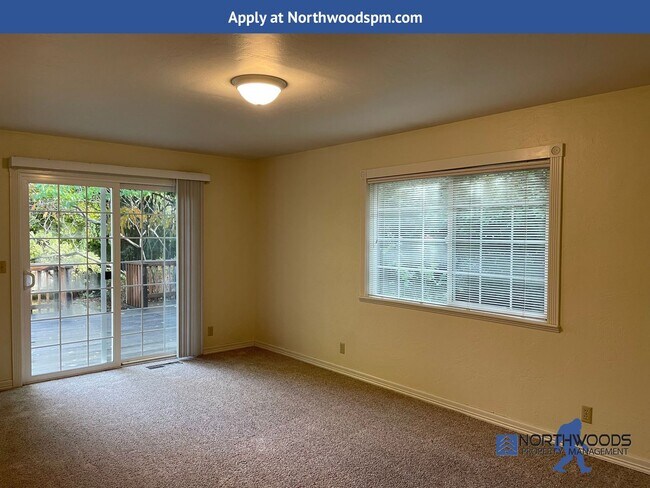 Building Photo - 518 Girard Cir