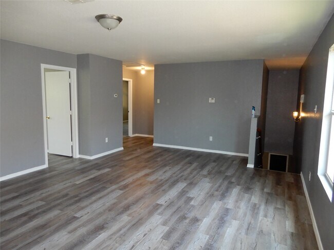 Building Photo - 20119 Baron Brook Dr