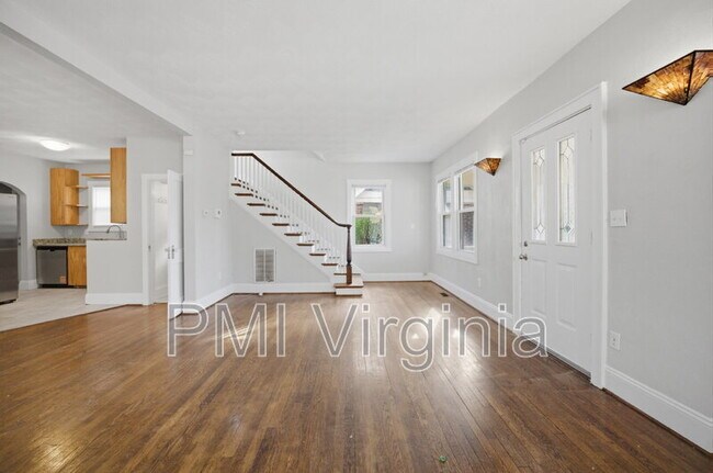 Building Photo - 1906 Montclair Ave