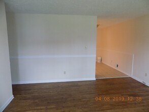 Building Photo - Welcome home to Hi Acres Neighborhood!          20260504