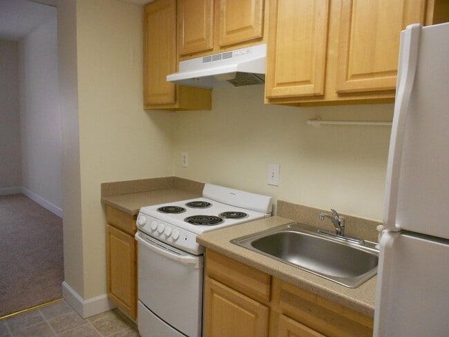 Building Photo - 1 Bedroom Apartment in Downtown Athens - S...