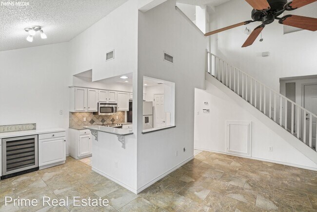 Building Photo - 2 br, 1 bath House - 4618 Cedar Pass Unit C