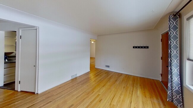 Living room 1 - 2635 Fenton St