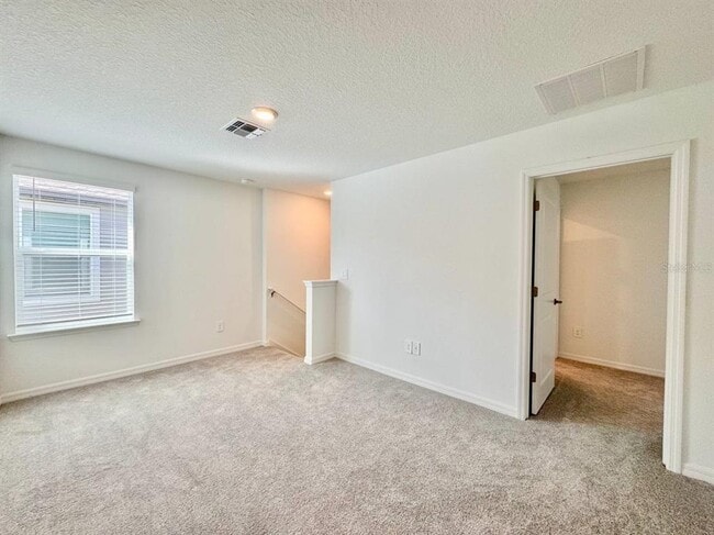 Building Photo - 17554 Pleasantview Blvd