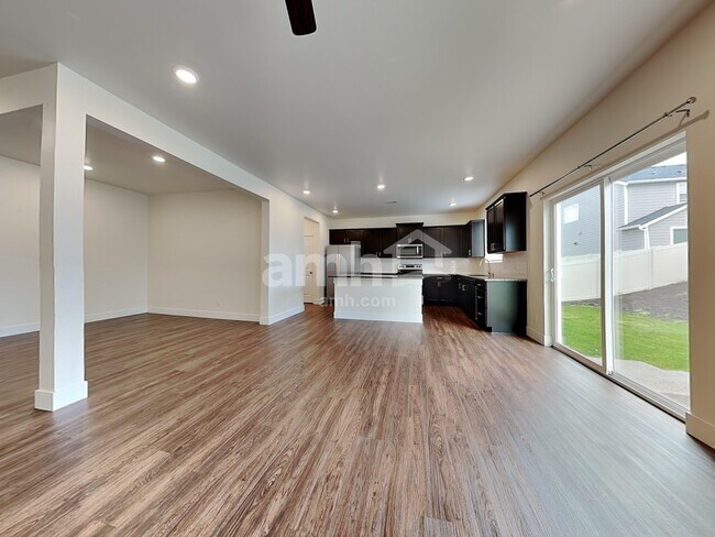 Building Photo - 19301 17th Ave Ct E