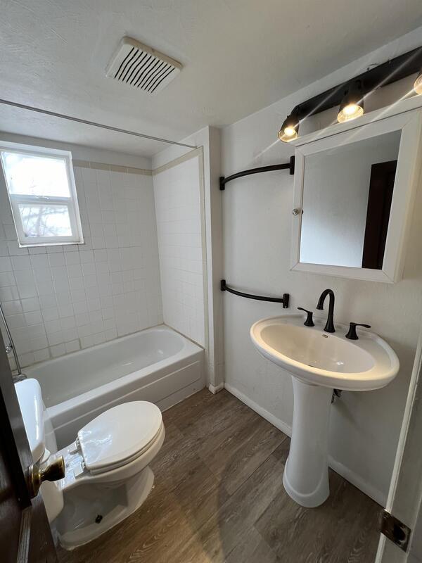 Building Photo - 2616 Ames Ave