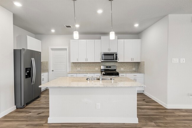 Building Photo - 18719 Chisholm Mdws Dr