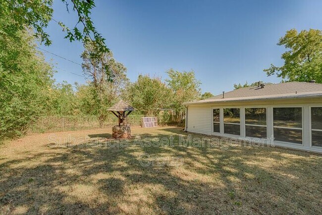 Building Photo - 4713 N Harvey Pkwy